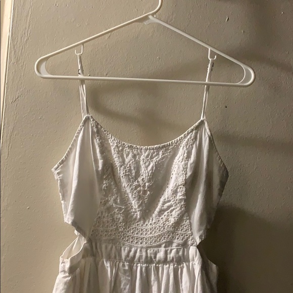 DRESS - Picture 1 of 3